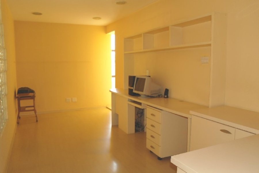 Sala com 200m², 2 vagas, no bairro São Pelegrino em Caxias do Sul para Alugar