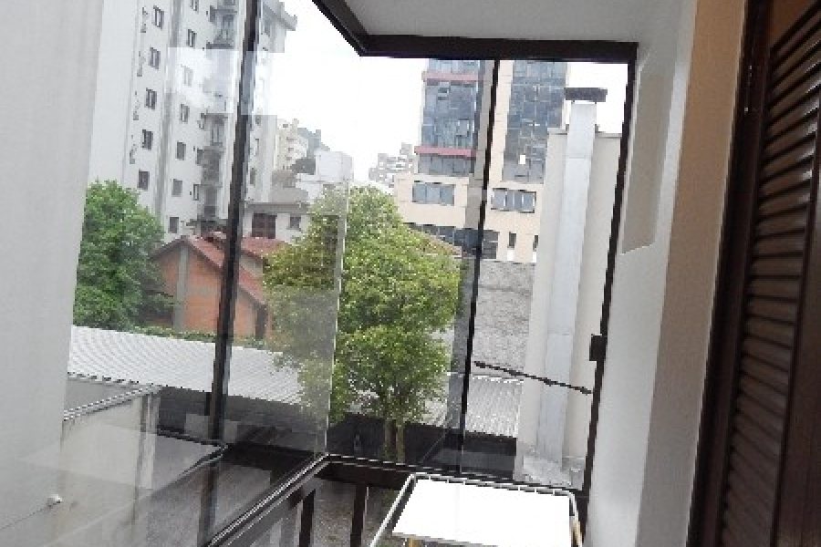 Apartamento com 118m², 3 dormitórios, 1 vaga, no bairro Centro em Caxias do Sul para Comprar