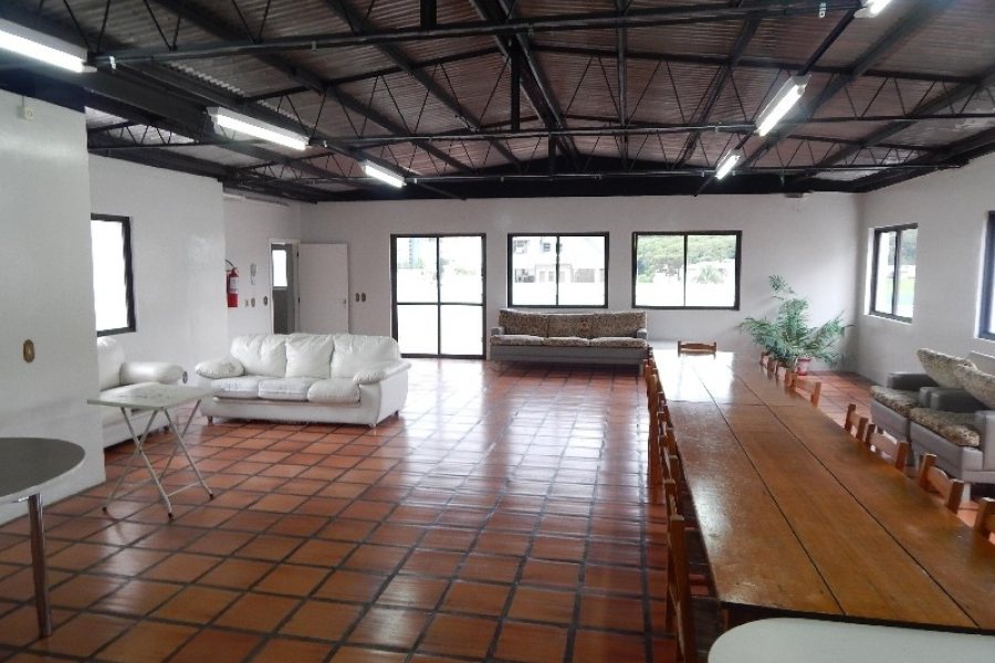 Apartamento com 118m², 3 dormitórios, 1 vaga, no bairro Centro em Caxias do Sul para Comprar