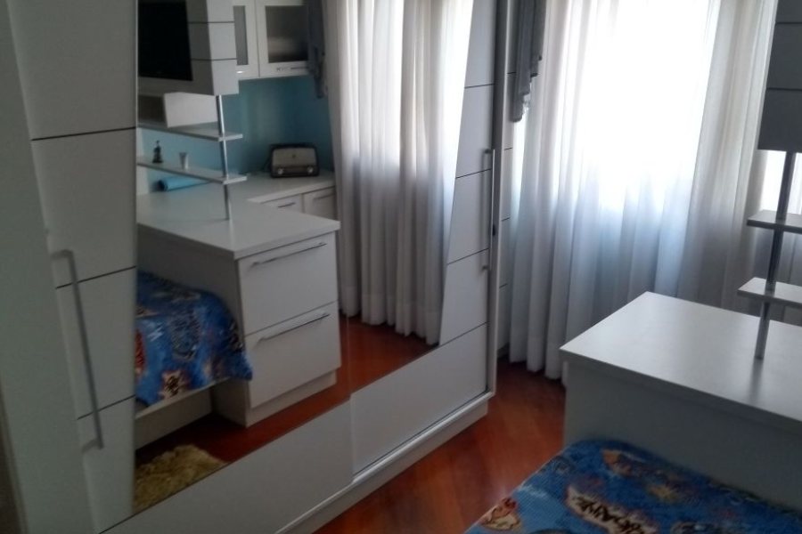 Casa com 350m², 4 dormitórios, 2 vagas, no bairro Desvio Rizzo em Caxias do Sul para Comprar