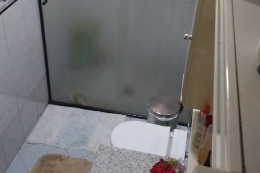 Casa com 350m², 4 dormitórios, 2 vagas, no bairro Desvio Rizzo em Caxias do Sul para Comprar