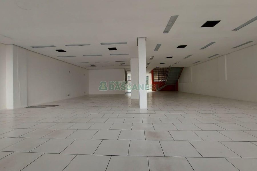 Loja com 700m², no bairro Centro em Caxias do Sul para Alugar