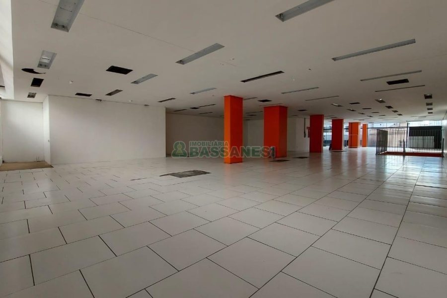 Loja com 700m², no bairro Centro em Caxias do Sul para Alugar