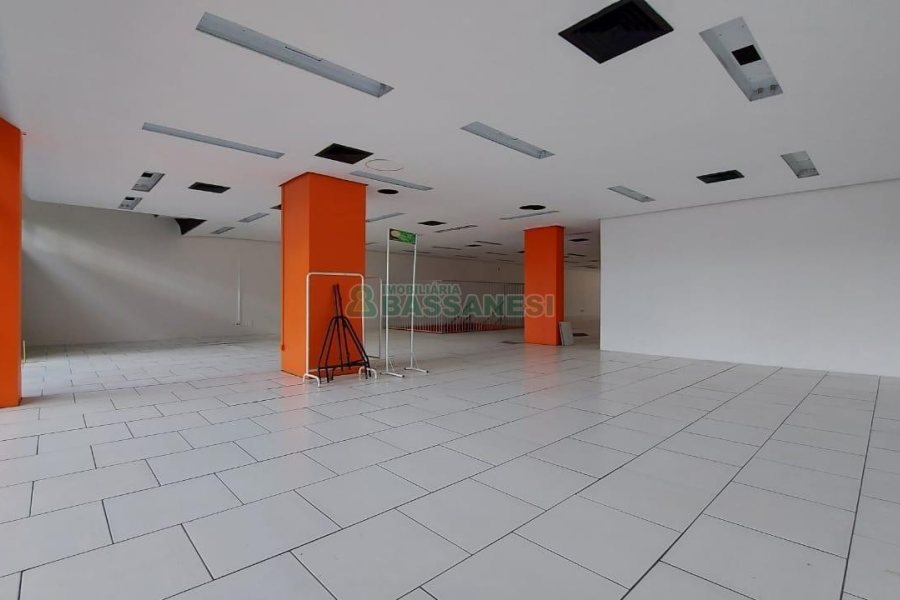 Loja com 700m², no bairro Centro em Caxias do Sul para Alugar