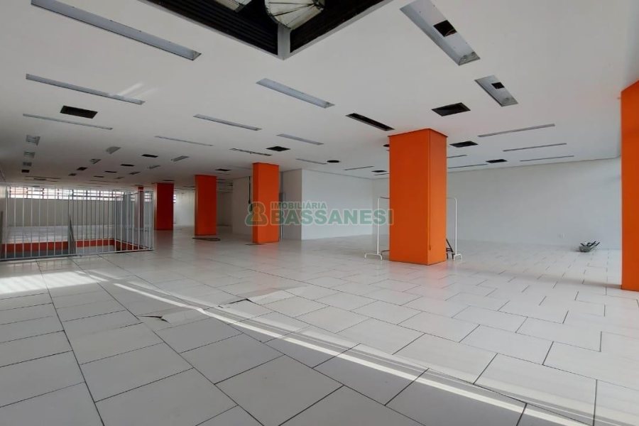 Loja com 700m², no bairro Centro em Caxias do Sul para Alugar