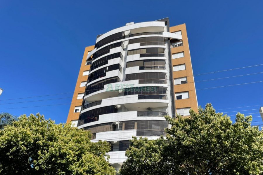 Apartamento com 78m², 2 dormitórios, 1 vaga, no bairro Centro em Caxias do Sul para Comprar