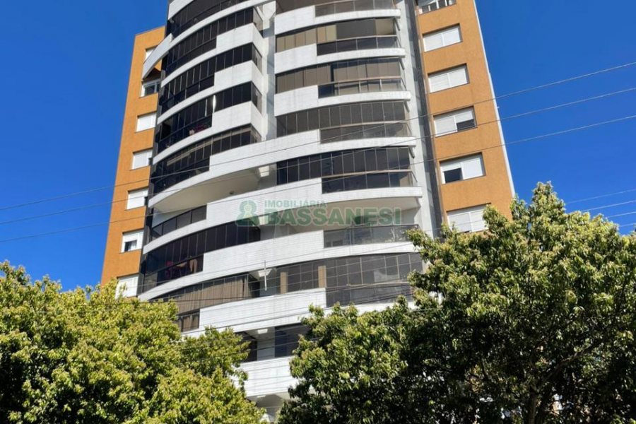 Apartamento com 78m², 2 dormitórios, 1 vaga, no bairro Centro em Caxias do Sul para Comprar