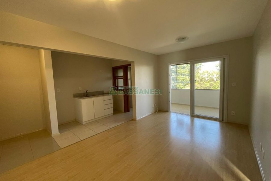 Apartamento com 78m², 2 dormitórios, 1 vaga, no bairro Centro em Caxias do Sul para Comprar