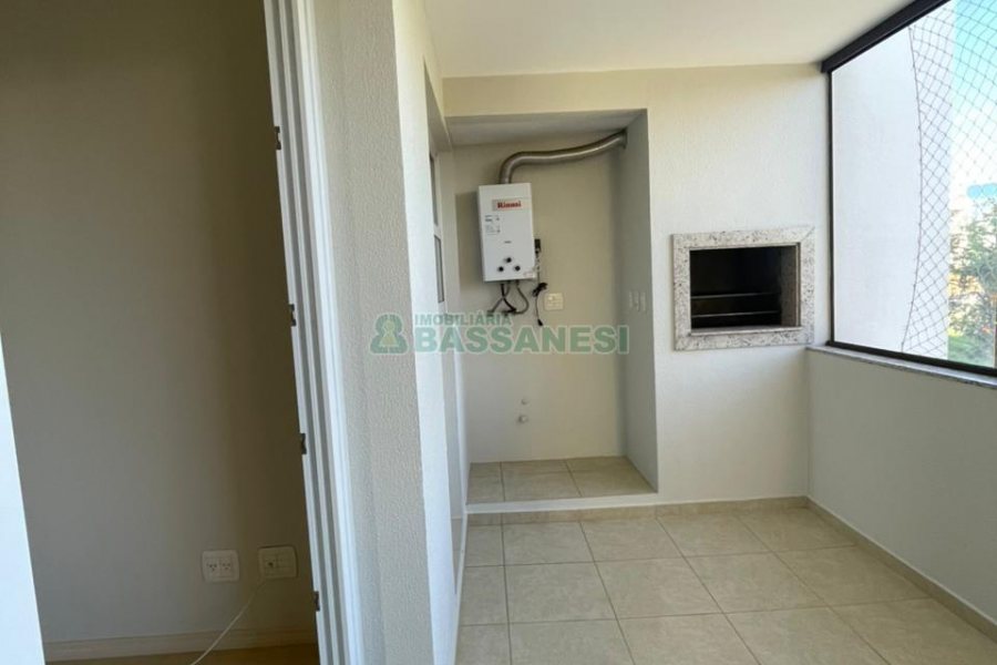 Apartamento com 78m², 2 dormitórios, 1 vaga, no bairro Centro em Caxias do Sul para Comprar