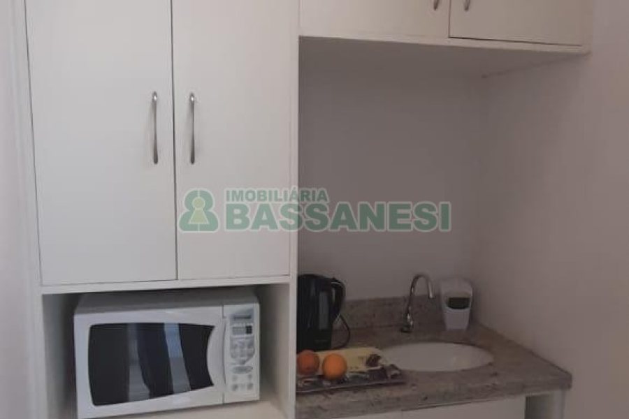 Sala com 12m², no bairro Centro em Caxias do Sul para Alugar