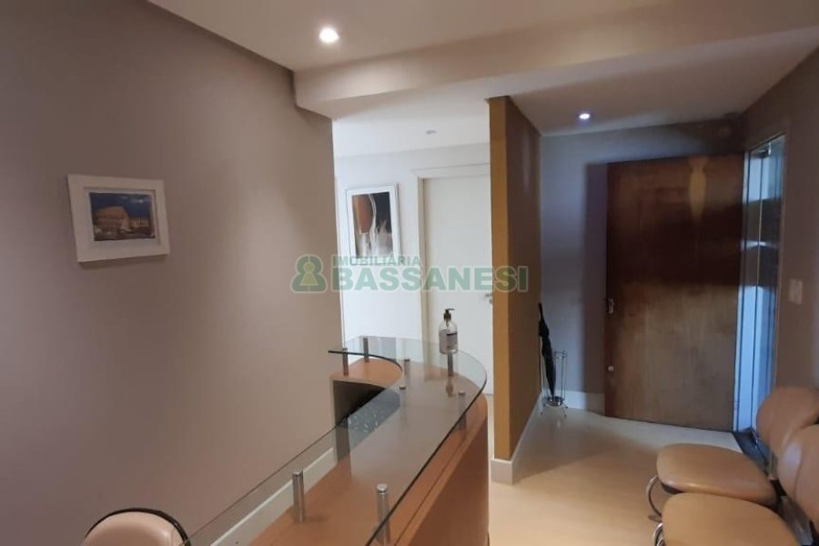 Sala com 12m², no bairro Centro em Caxias do Sul para Alugar