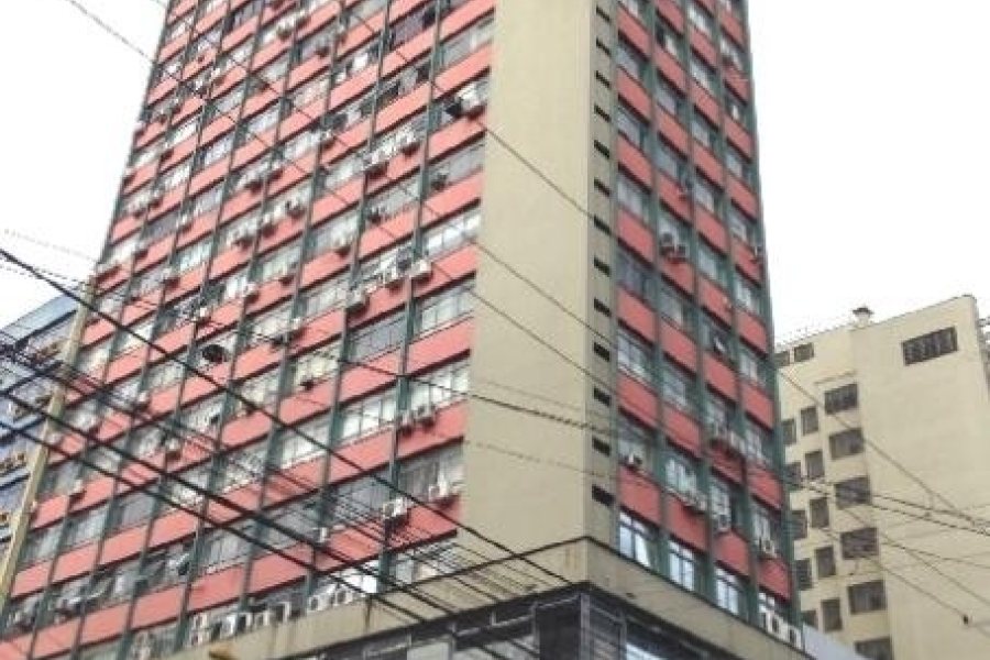 Sala com 12m², no bairro Centro em Caxias do Sul para Alugar