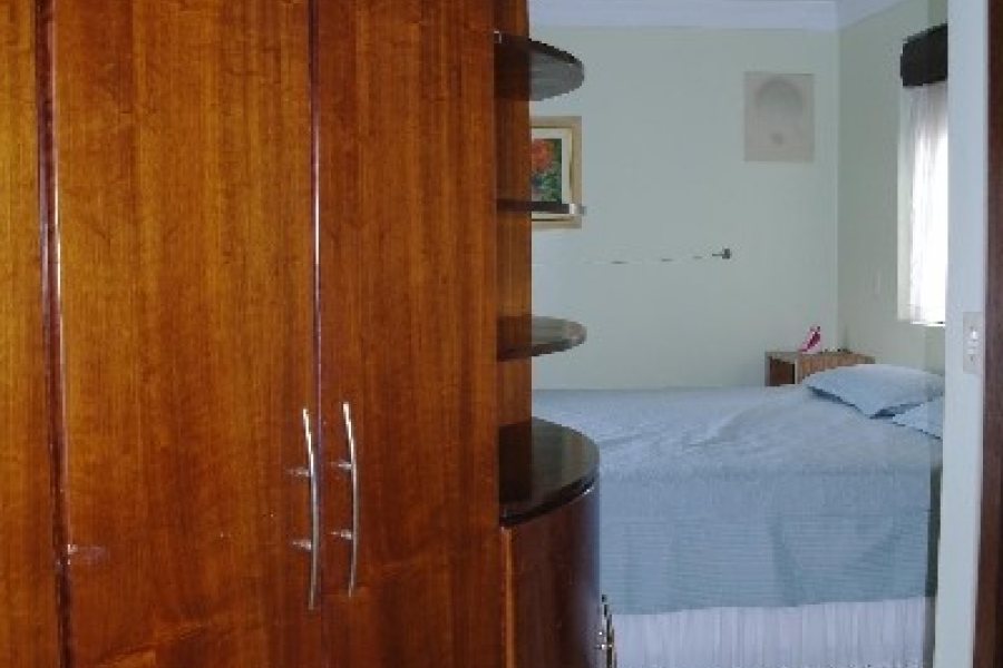 Apto Mobiliado com 102m², 2 dormitórios, 1 vaga, no bairro Centro em Caxias do Sul para Comprar