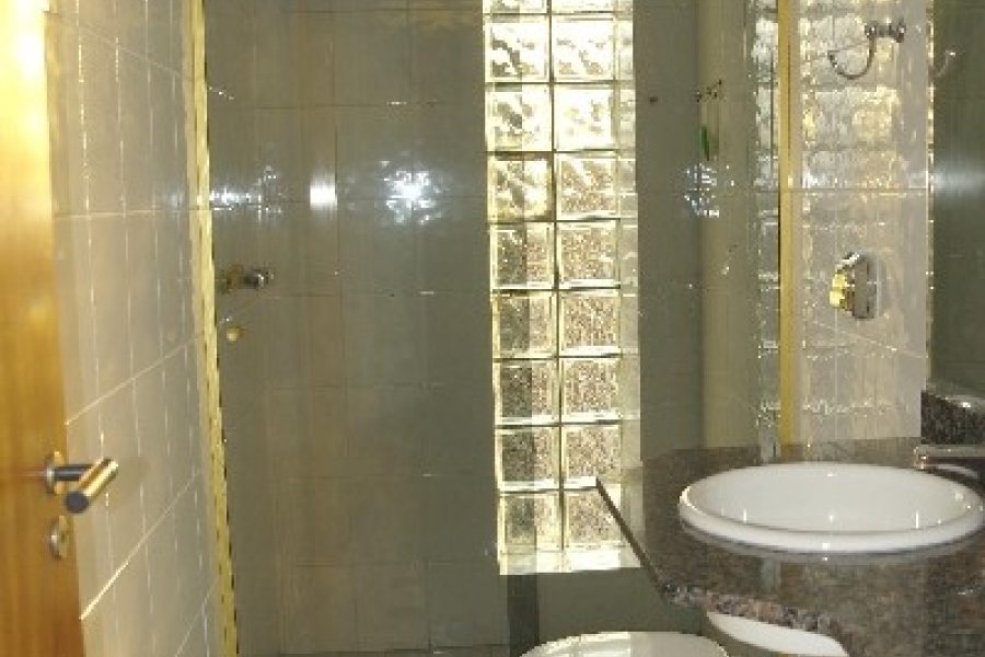 Apto Mobiliado com 102m², 2 dormitórios, 1 vaga, no bairro Centro em Caxias do Sul para Comprar