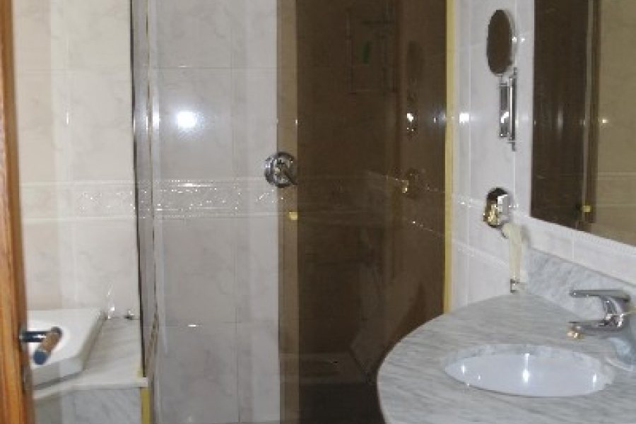 Apto Mobiliado com 102m², 2 dormitórios, 1 vaga, no bairro Centro em Caxias do Sul para Comprar