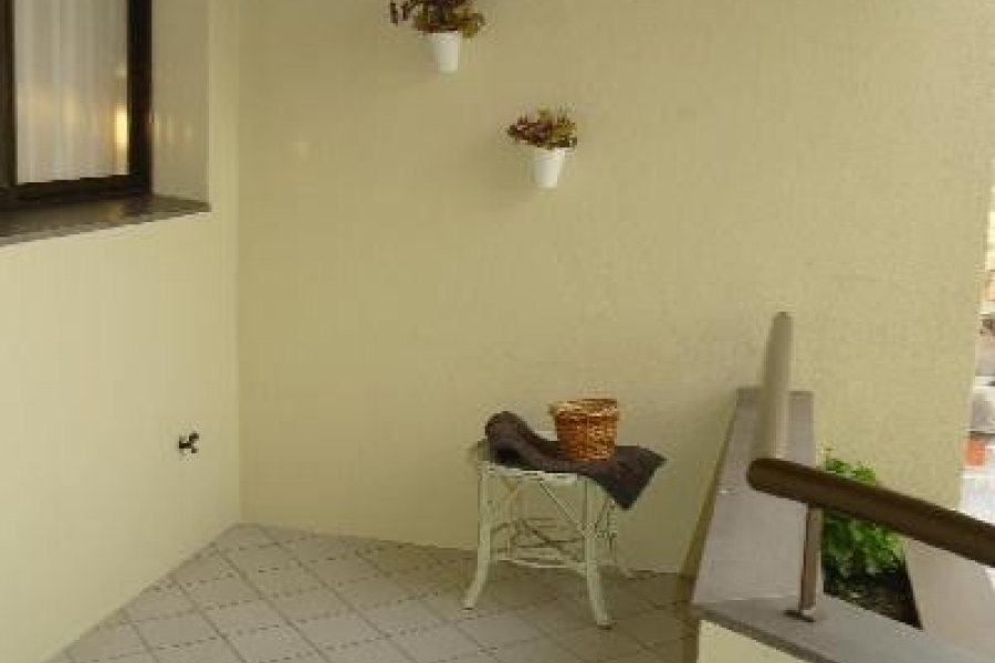 Apto Mobiliado com 102m², 2 dormitórios, 1 vaga, no bairro Centro em Caxias do Sul para Comprar