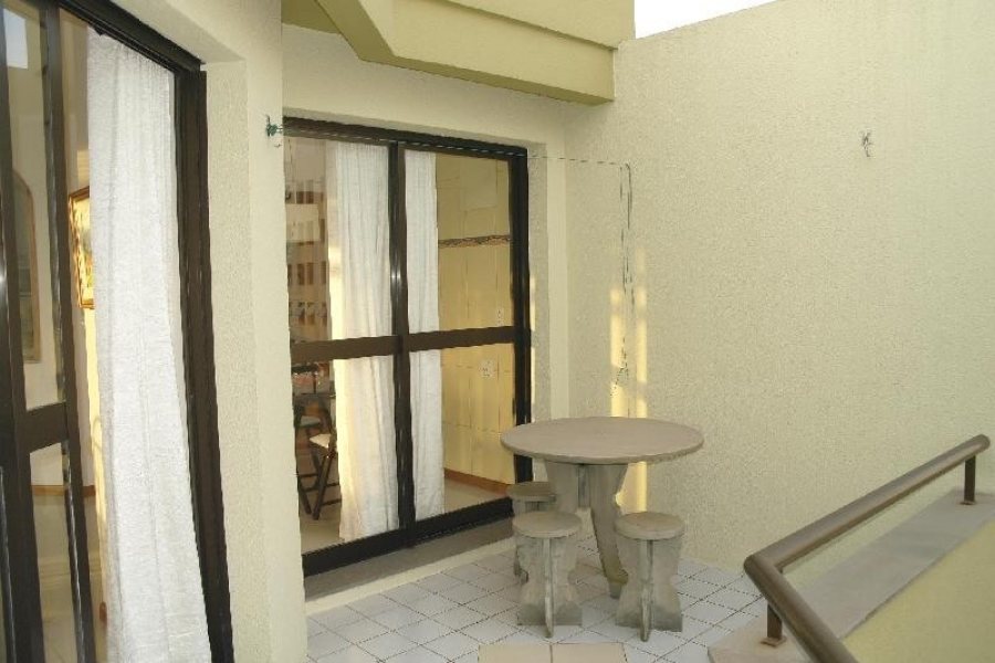 Apto Mobiliado com 102m², 2 dormitórios, 1 vaga, no bairro Centro em Caxias do Sul para Comprar