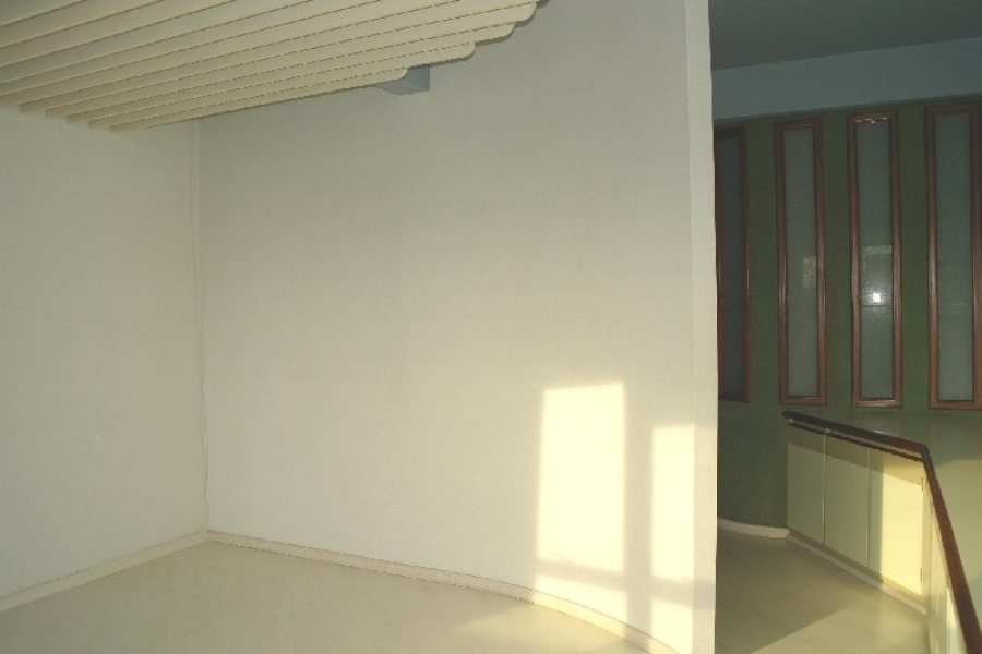 Sala com 45m², no bairro Centro em Caxias do Sul para Alugar ou Comprar