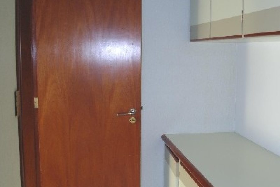 Sala com 45m², no bairro Centro em Caxias do Sul para Alugar ou Comprar