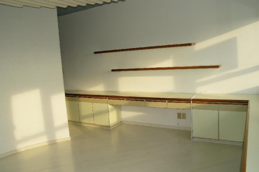 Sala com 45m², no bairro Centro em Caxias do Sul para Alugar ou Comprar