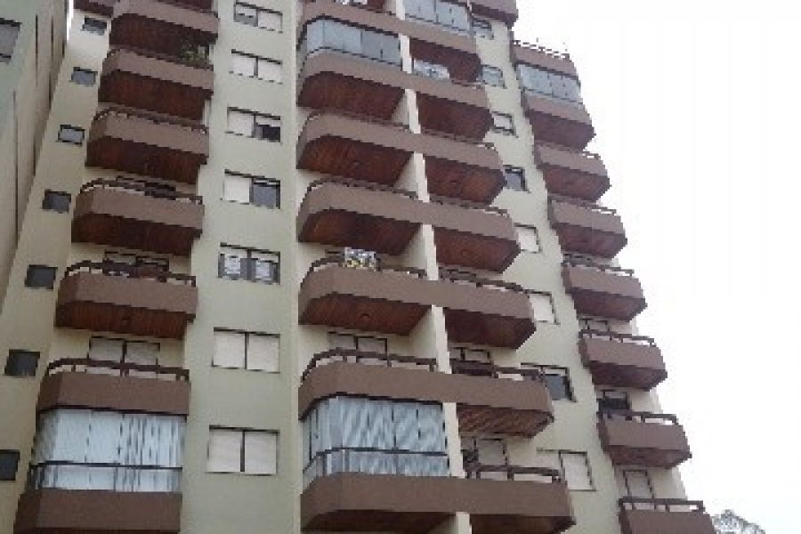Apartamento com 90m², 2 dormitórios, 1 vaga, no bairro Madureira em Caxias do Sul para Comprar