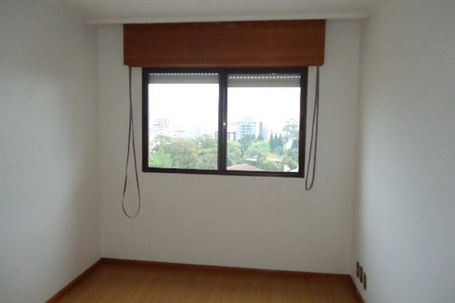 Apartamento com 90m², 2 dormitórios, 1 vaga, no bairro Madureira em Caxias do Sul para Comprar