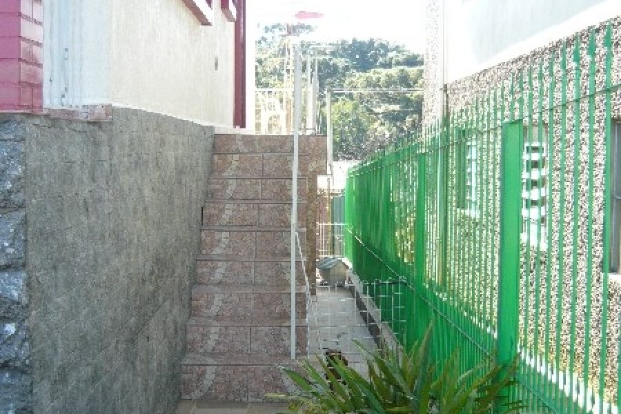 Casa com 234m², 3 dormitórios, 3 vagas, no bairro Serrano em Caxias do Sul para Comprar