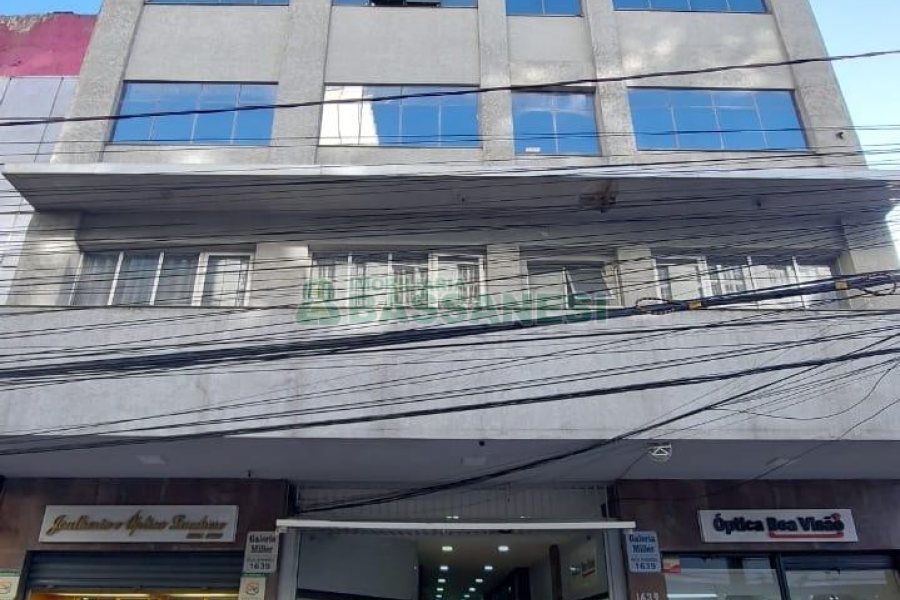 Loja com 40m², no bairro Centro em Caxias do Sul para Alugar