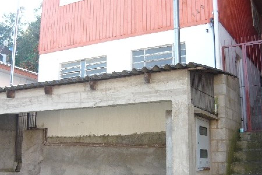 Casa com 150m², 6 dormitórios, no bairro Rio Branco em Caxias do Sul para Comprar