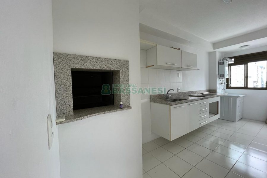 Apartamento com 60m², 2 dormitórios, 2 vagas, no bairro São Pelegrino em Caxias do Sul para Alugar
