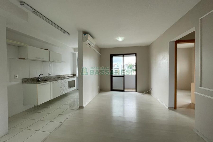 Apartamento com 60m², 2 dormitórios, 2 vagas, no bairro São Pelegrino em Caxias do Sul para Alugar