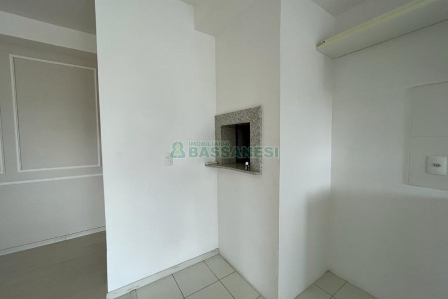 Apartamento com 60m², 2 dormitórios, 2 vagas, no bairro São Pelegrino em Caxias do Sul para Alugar