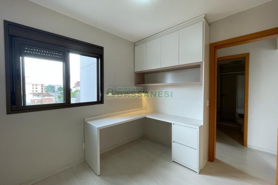 Apartamento com 60m², 2 dormitórios, 2 vagas, no bairro São Pelegrino em Caxias do Sul para Alugar