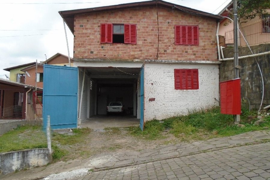 Casa com 124m², 3 dormitórios, 1 vaga, no bairro Serrano em Caxias do Sul para Comprar