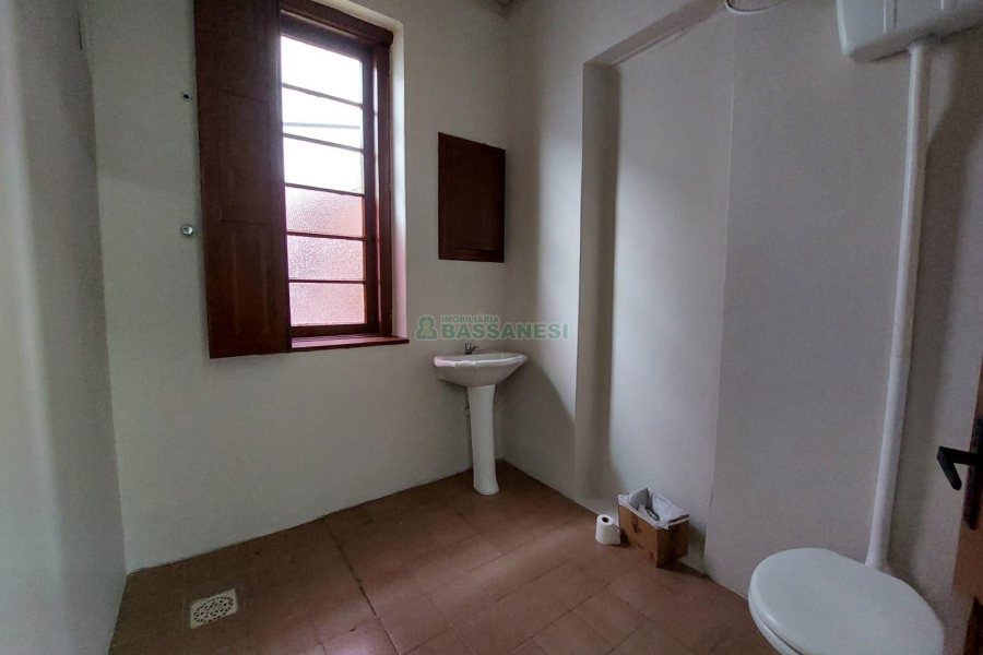 Casa Comercial com 80m², no bairro Centro em Caxias do Sul para Alugar