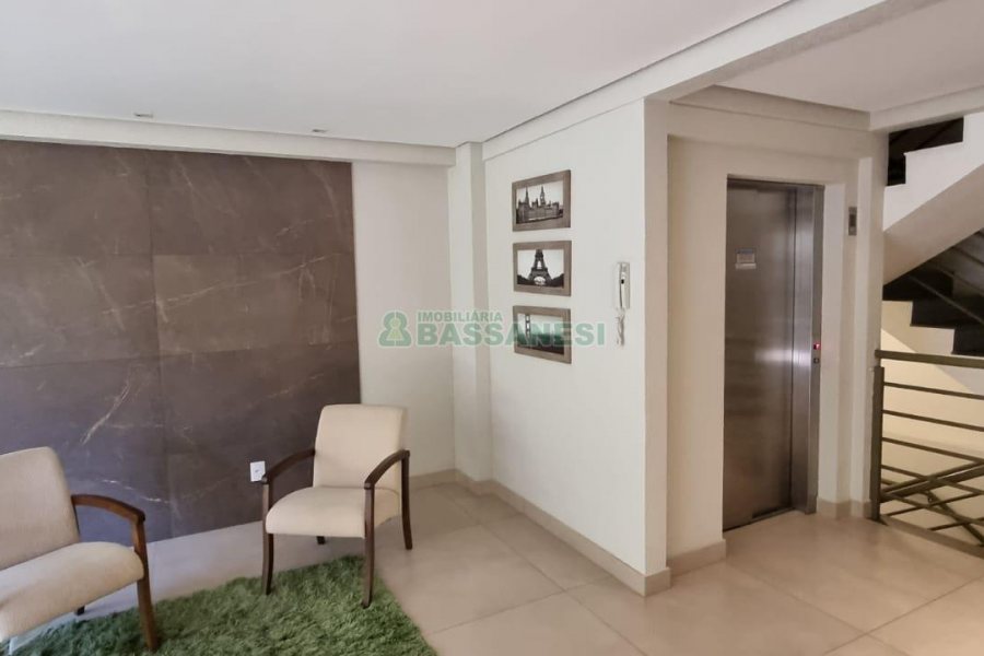 Apto Mobiliado com 61m², 2 dormitórios, 1 vaga, no bairro Vinhedos em Caxias do Sul para Comprar