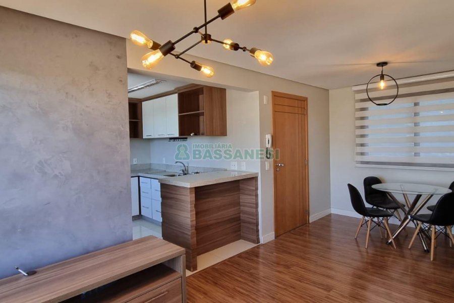 Apto Mobiliado com 61m², 2 dormitórios, 1 vaga, no bairro Vinhedos em Caxias do Sul para Comprar