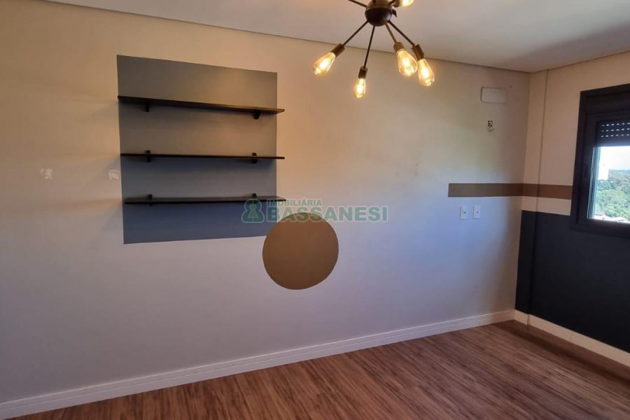 Apto Mobiliado com 61m², 2 dormitórios, 1 vaga, no bairro Vinhedos em Caxias do Sul para Comprar