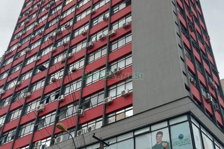 Sala com 53m², no bairro Centro em Caxias do Sul para Comprar