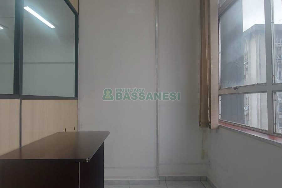 Sala com 53m², no bairro Centro em Caxias do Sul para Comprar