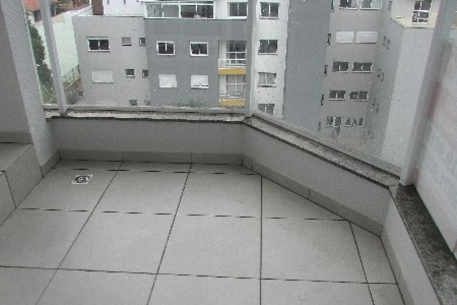 Apto/Cobertura com 182m², 3 dormitórios, 2 vagas, no bairro Universitário em Caxias do Sul para Comprar