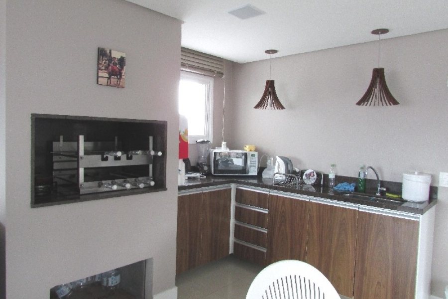 Apto/Cobertura com 182m², 3 dormitórios, 2 vagas, no bairro Universitário em Caxias do Sul para Comprar