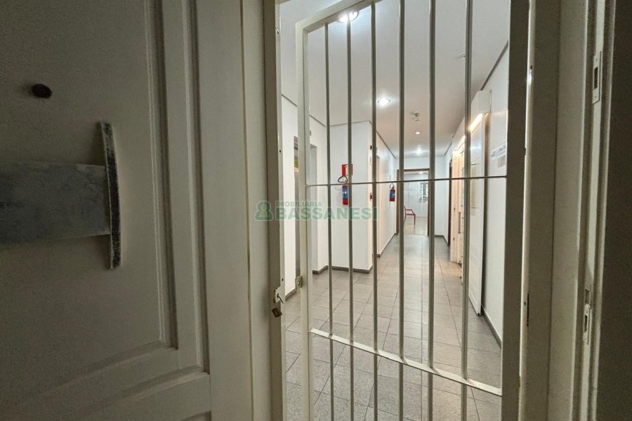 Sala com 52m², no bairro Centro em Caxias do Sul para Alugar