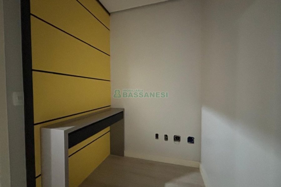 Sala com 52m², no bairro Centro em Caxias do Sul para Alugar