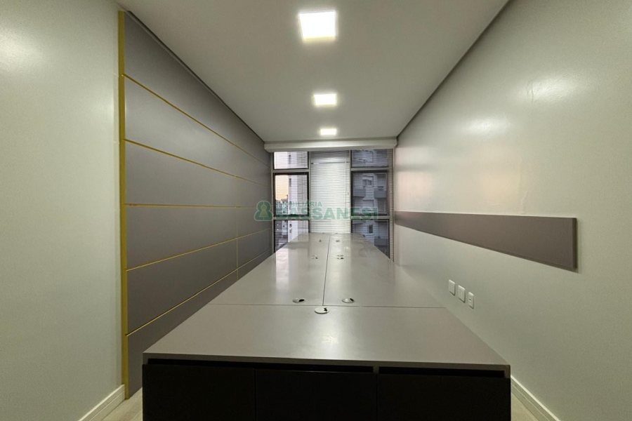 Sala com 52m², no bairro Centro em Caxias do Sul para Alugar