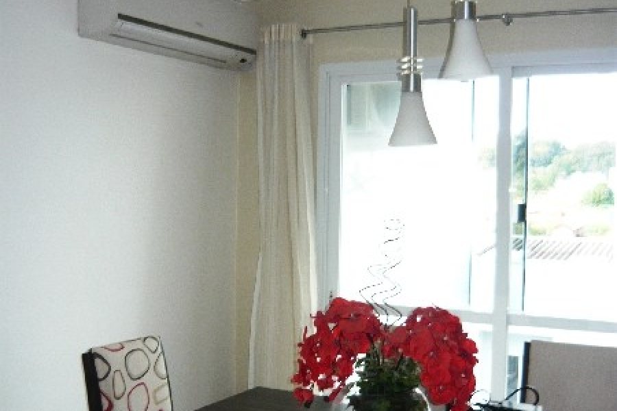 Apartamento com 72m², 2 dormitórios, 2 vagas, no bairro Vinhedos em Caxias do Sul para Comprar