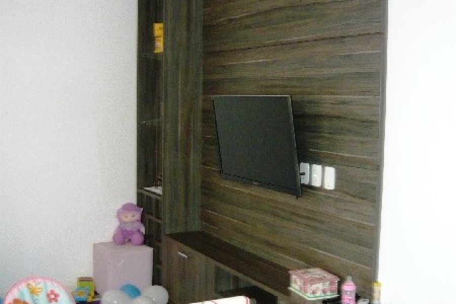 Apartamento com 72m², 2 dormitórios, 2 vagas, no bairro Vinhedos em Caxias do Sul para Comprar