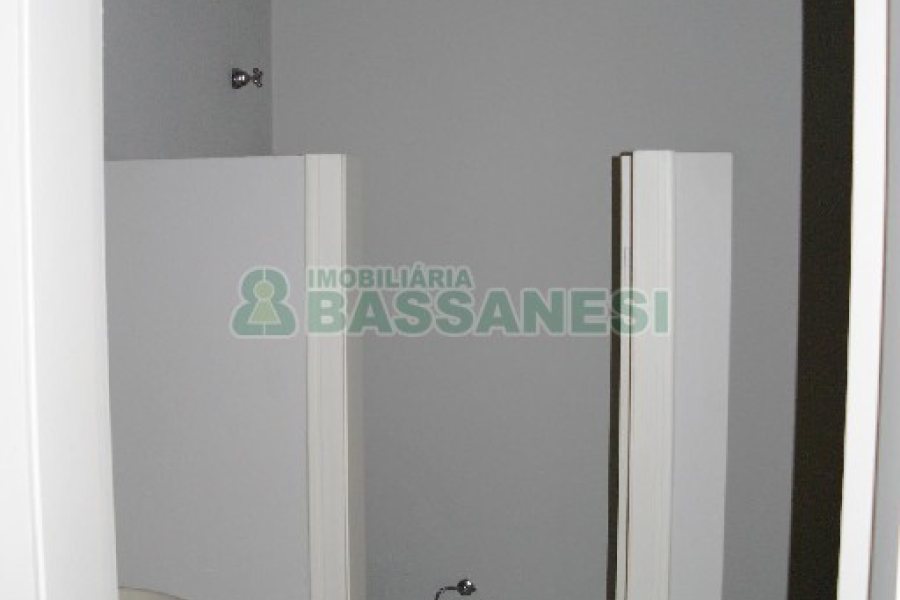 Loja com 200m², 1 vaga, no bairro Centro em Caxias do Sul para Alugar