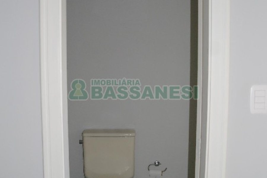 Loja com 200m², 1 vaga, no bairro Centro em Caxias do Sul para Alugar