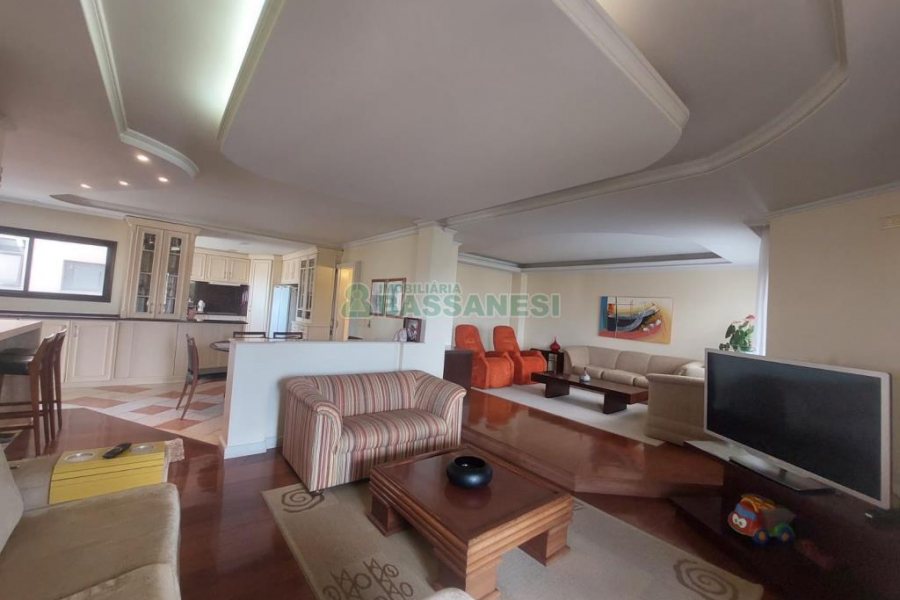 Apto Mobiliado com 190m², 3 dormitórios, 2 vagas, no bairro Madureira em Caxias do Sul para Alugar